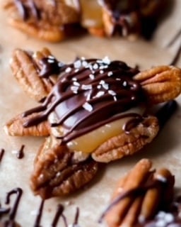 caramel pecan turtles